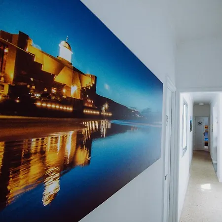 Mojo Beach House Hostel Las Palmas / Gran Canaria